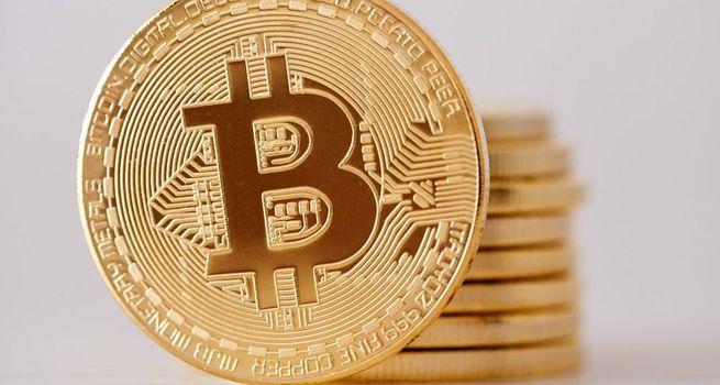 Bitcoin Rally Signals Risk Appetite Return Amid Ceasefire and Regulatory Momentum