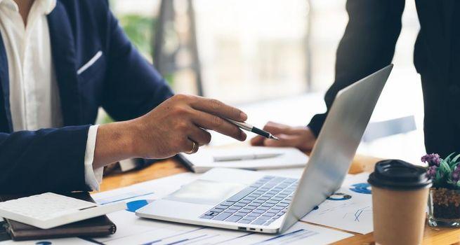 Why Did Bumble Stock Surge 57%, and What Does the $1.3 Billion Ithaca Holdings Buyout Mean for Bumble Inc. (NASDAQ: BMBL)?