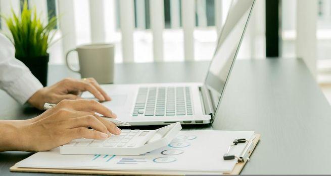 Why Did Pitney Bowes' (NYSE:PBI) Adjusted EPS Jump 35% in the Third Quarter?