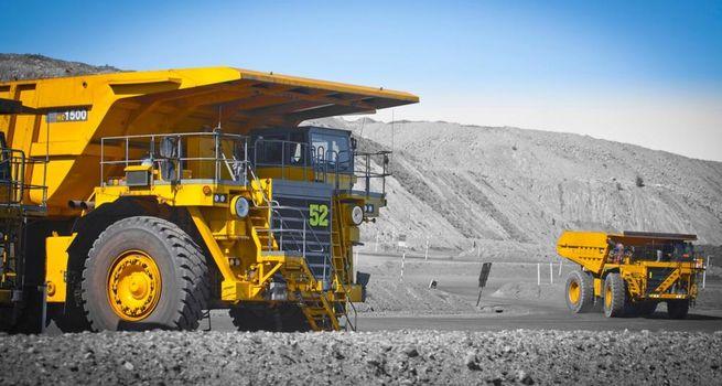 Why Are Investors Cautious on ArcelorMittal (NYSE:MT) After Its FY2025 Update?