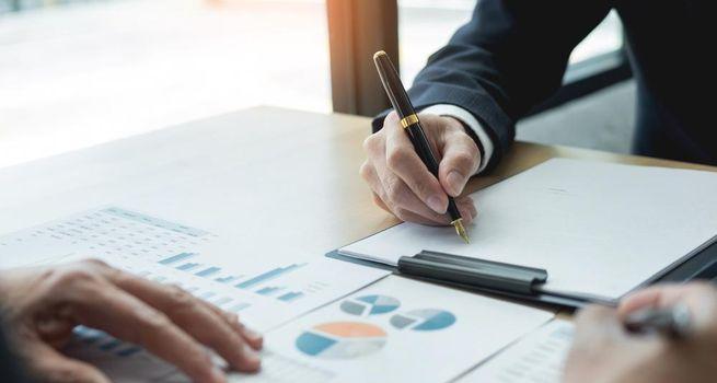Is High Dividend Yield Always a Good Thing? How to Identify Dividend Traps, Evaluate Payout Sustainability, and Build a Smarter Income Portfolio