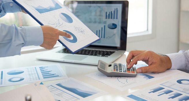 OFS Capital (NASDAQ:OFS) Rebounds as Deep NAV Discount Remains in Focus