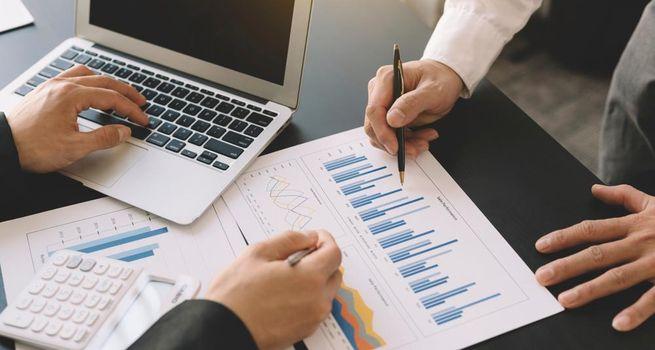 Why Did A. O. Smith (NYSE:AOS) Beat Q3 EPS Estimates While Sales Landed Below Them?