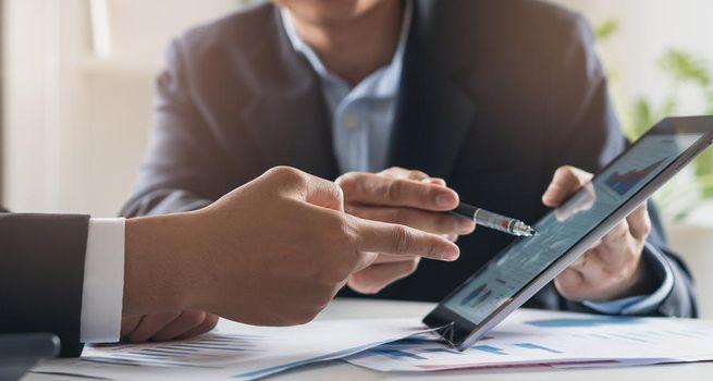 Can Crude at USD 101.89 Keep Inflation Pressure on the Fed After October 27?