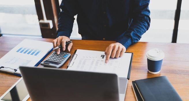 Tenet Healthcare (NYSE: THC) Volume Spotlight: What the Latest Filings Show on Second Quarter Income, Contract Termination Revenue and 2026 Guidance
