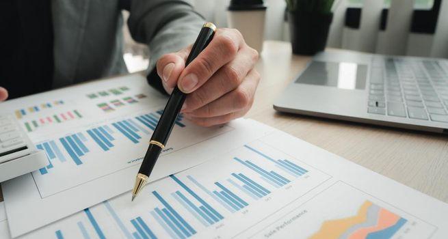 A Closer Look at Kohl's (NYSE:KSS): Undervalued Growth Stock, Second Quarter 2026 Results, Tariff Refunds and Debt in Focus