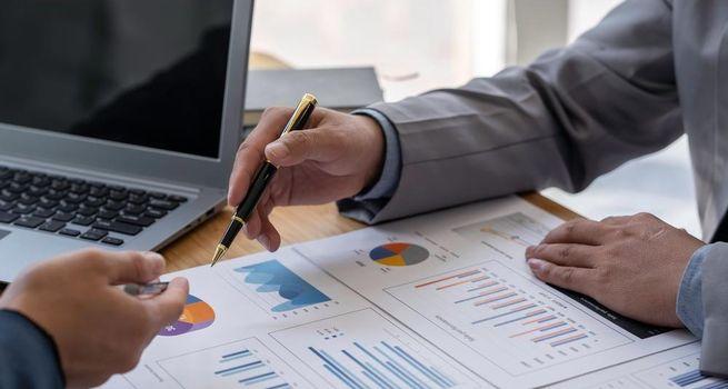 Why Aon (NYSE:AON) Rose on the S&P 500: Organic Growth and the USI Deal Timeline