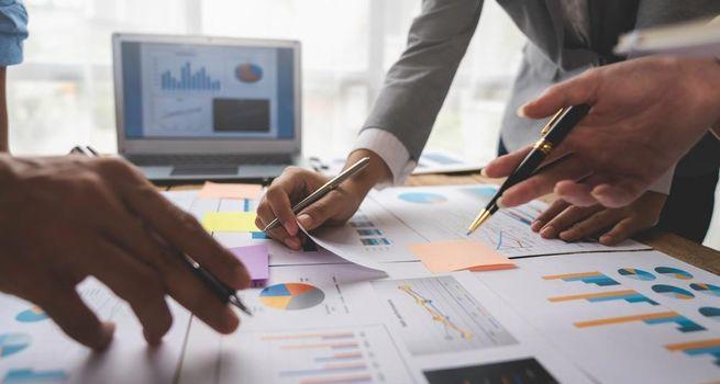 GridAI Technologies (NASDAQ:GRDX) Jumps as Micro-Cap AI Names Buck the Chip Selloff