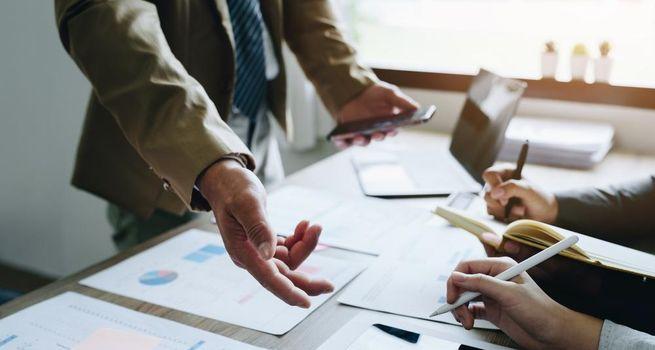 Why Are Guidance Updates Moving Stocks: Piedmont (NYSE:PDM), Easterly (NYSE:DEA), Greenbrier (NYSE:GBX), JetBlue (NASDAQ:JBLU)?