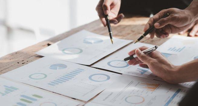 What Separated AI Winners From Losers: CoreWeave (NASDAQ:CRWV), Dell (NYSE:DELL), GlobalFoundries (NASDAQ:GFS) and Apple (NASDAQ:AAPL)?