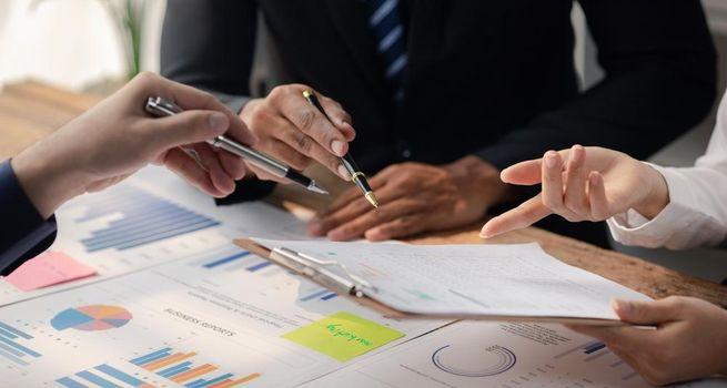 ELMD Stock Surges 25% as Small-Cap Earnings and Valuation Outlook Strengthen