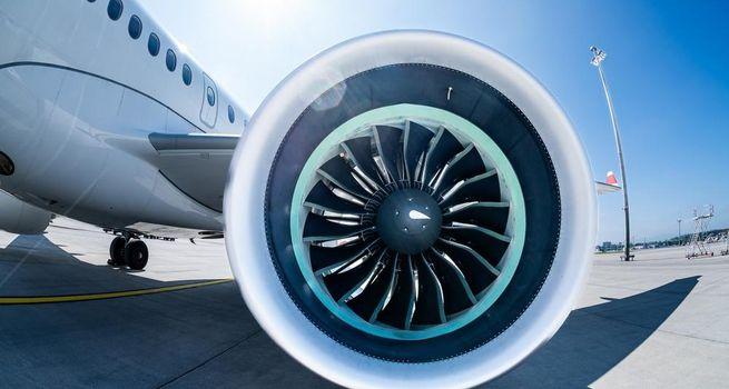 Airline Sector Rebounds as Delta Signals Strong Travel Demand Despite Middle East Tensions