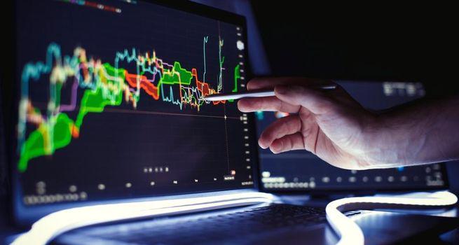 Booking Holdings (NASDAQ:BKNG) Surges 9.02% as Falling Oil Prices Ignite Travel Sector Short-Covering