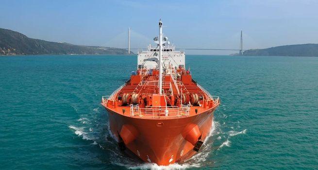 VLCC Freight Rates Above USD 400K as Hormuz Crisis Disrupts Oil Shipping