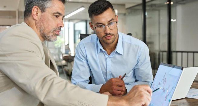 Toll Brothers (NYSE:TOL) in Focus on the FT Wilshire 5000: What Investors Watch After StoneX's $165 Target