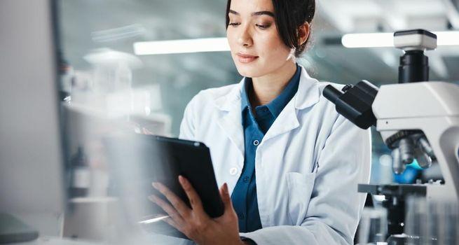 EyePoint Pharmaceuticals (NASDAQ: EYPT) Cash Runway Extends to Q4 2027, Covering Key Phase III Milestones