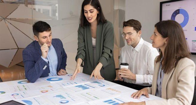 Corning Incorporated (GLW) Stock Plunges 8.5% — Key Reasons Behind the Selloff