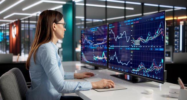 Why CAVA Group (NYSE:CAVA) Is Under the Spotlight Ahead of the Open as a Brokerage Trims Its Target