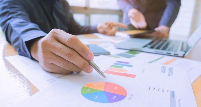 Moderna, Inc. (NASDAQ: MRNA) Rallies as FDA Vaccine Vote Revives Growth Catalyst Hopes