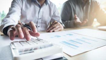 Amplitude (NASDAQ:AMPL) Downgraded to Neutral Amid Margin and Execution Risks