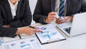 Powerlaw Corp. (NASDAQ:PWRL) Falls 4.46% as Tech Selloff Reprices Private AI Exposure