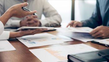 PROG Holdings (NYSE:PRG) Jumps Despite Guidance Cut as Accelerated Buyback and Volume Growth Win Out