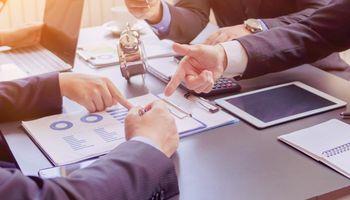 Why Intel (NASDAQ:INTC) Stock Rose 7% as Foundry Momentum Lifted Valuation