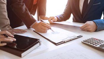 Royal Bank of Canada (NYSE: RY) Banking Strength Keeps Income Investors Watching Closely