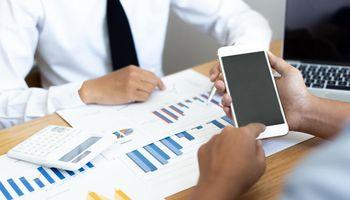 Outlook Therapeutics (NASDAQ:OTLK) Surges 31% After FDA Sets July Decision Date for Lytenava