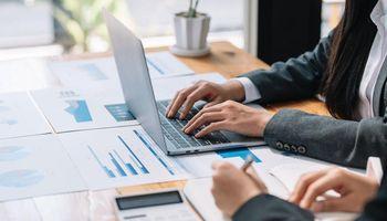 Why Did Illumina (NASDAQ:ILMN), Caterpillar (NYSE:CAT) and Starbucks (NASDAQ:SBUX) Fall on EPS Beats While Chipotle (NYSE:CMG) Rose 9% on a Miss?