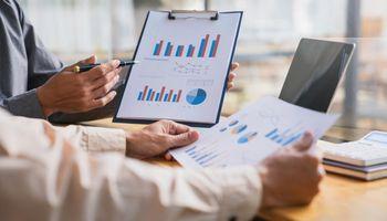 Netflix, Inc. (NASDAQ: NFLX) Bucks the Weak Tape as Streaming Giant Shows Market Resilience