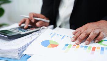 Caterpillar Stock (NYSE:CAT): Can a Record Backlog Keep the Growth Cycle Running?