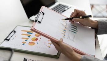 Why Circle Internet Group (NYSE:CRCL) Slips Pre-Market as It Freezes 800 Million USDC Tied to Binance Hack