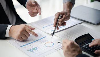 Why FactSet Research Systems (NYSE: FDS) Stock Plunged After Analyst Downgrade Warns of AI Disruption Risks