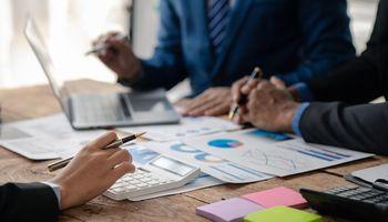 Medtronic (NYSE: MDT) Hikes Dividend by 1.4% for 49th Consecutive Year
