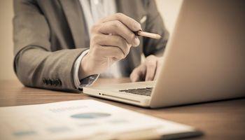 Why Kroger (NYSE:KR) Trimmed Its Sales Outlook but Held Its Earnings Guidance