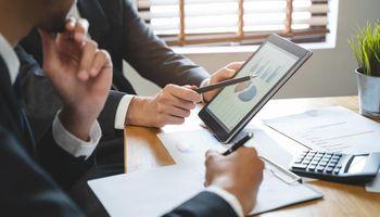 Philip Morris International (NYSE: PM) Smoke-Free Strategy Keeps the Tobacco Giant in the Market Spotlight
