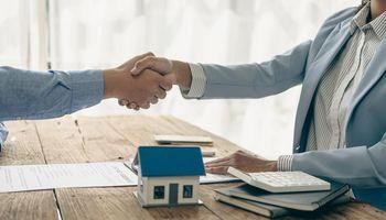 Nasdaq Compliance Risk Meets Speculative Demand: Why This ADR Stock Rose 13%