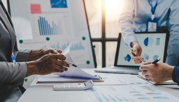 Why Frontier Group Holdings (NASDAQ:ULCC) Climbed on Record Revenue and a Surprise Profit