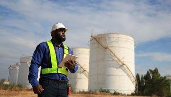 Oilfield Services Sector Faces Structural Double Headwind as Crude Falls and E&P Capital Discipline Holds