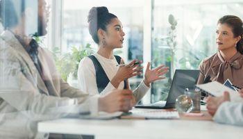 Why Did NiSource (NYSE:NI) Rise 3.47% While Tech Sold Off?
