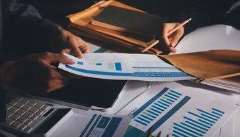 How a Dividend Hike and a Canadian Racetrack Lease Lifted VICI Properties (NYSE:VICI)