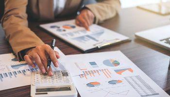 FuelCell Energy (NASDAQ: FCEL) Stock Surges as Wall Street Bets on AI Data Center Demand Despite Weak Earnings
