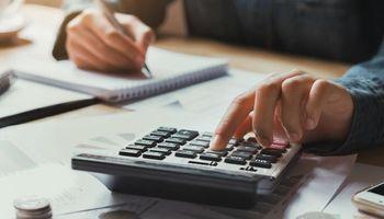 A Closer Look at Hilton Worldwide Holdings (NYSE:HLT), Stock Near 52-Week High