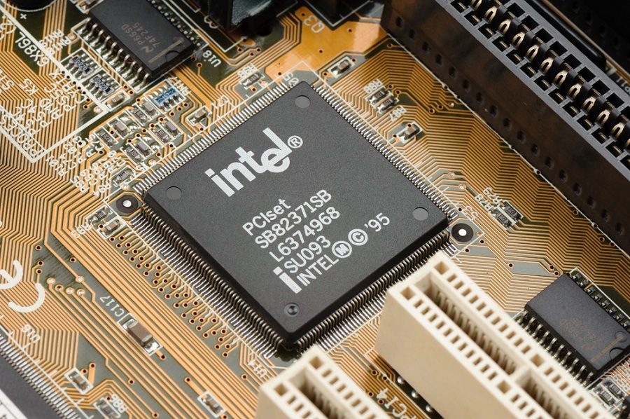 Should You Buy This NASDAQ-Listed Technology Major – INTC