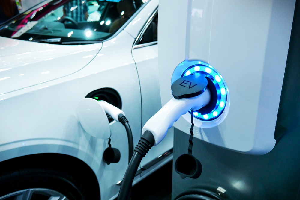 One NASDAQ – Listed Electric Vehicle Stock Currently Near Support Levels – Lucid Group Inc