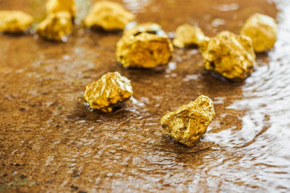 One NYSE: Listed Gold Mining Stock at Resistance Level: AngloGold Ashanti PLC