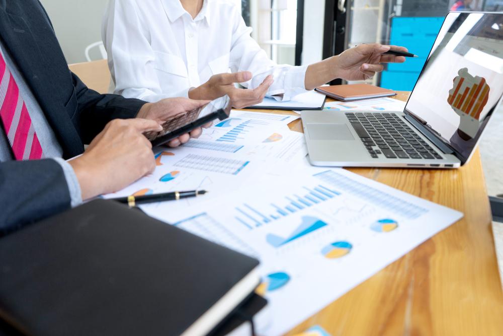 One NYSE-Listed Application Software Stock Demonstrating Weakness – DT