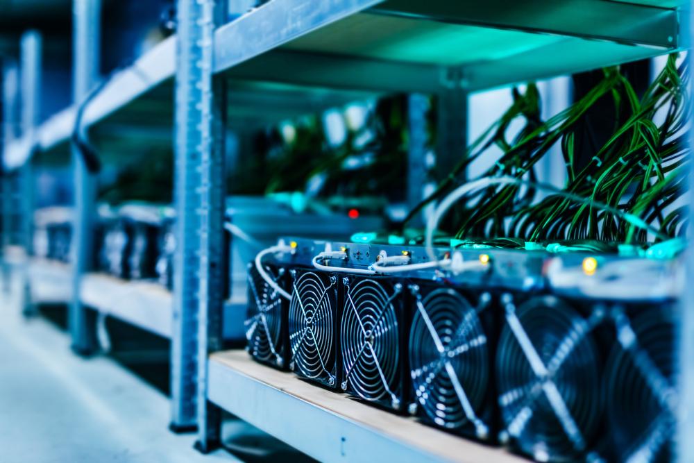 One NASDAQ- Listed Software & IT Services Stock at Resistance Level: MSTR